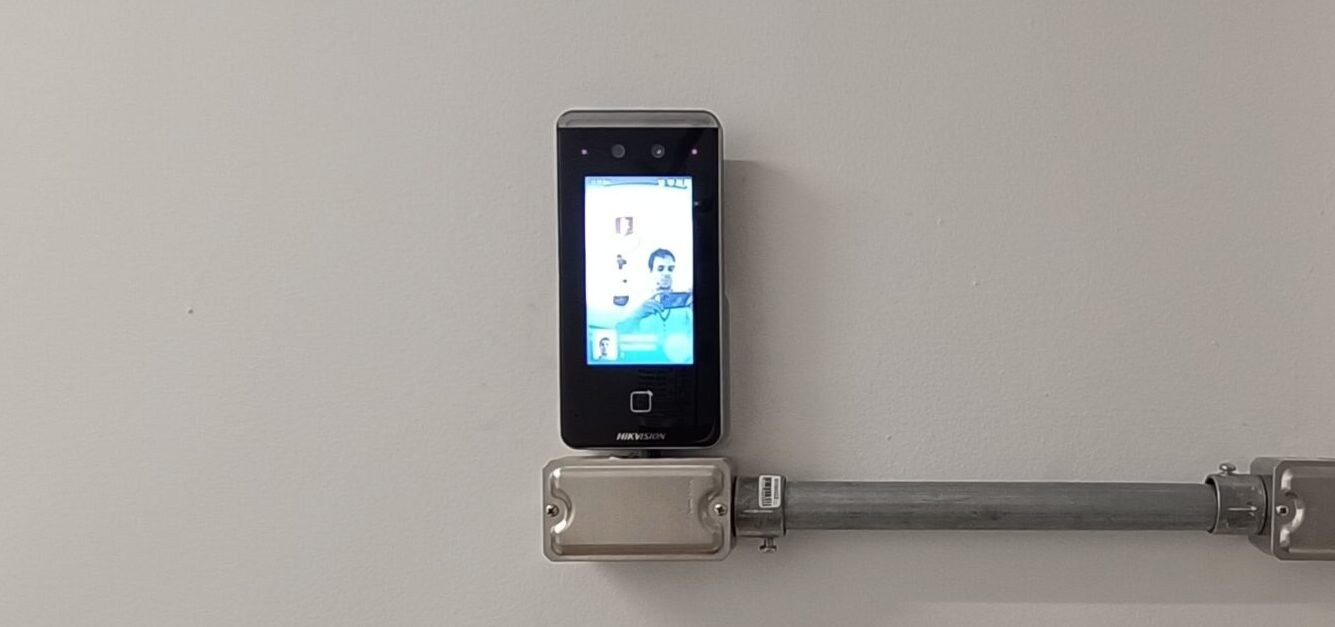 Por que o controle de acesso trava tanto no seu condomínio?