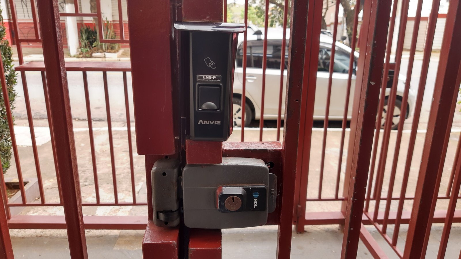 Portão social: o ponto mais negligenciado da segurança